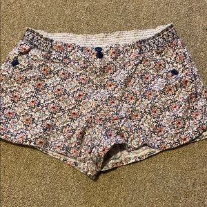 Patterned shorts